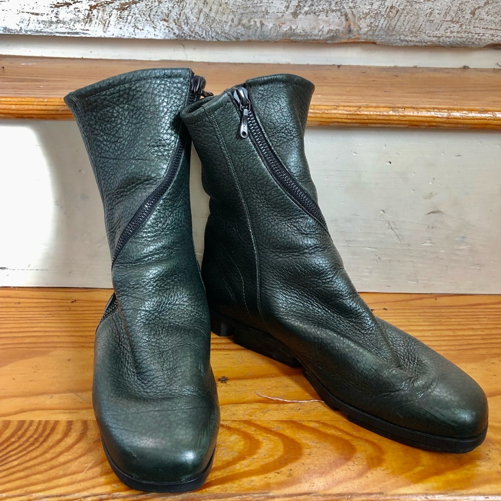 Arche diagonal zip booties